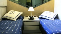 Pas Encore -  Twin Cabin